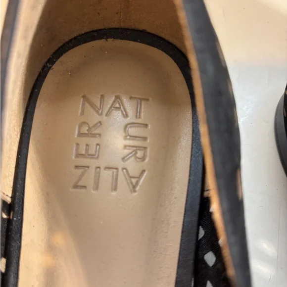 Naturalizer Dark Gray Cut-Out‎ Loafers - Picture 3 of 7